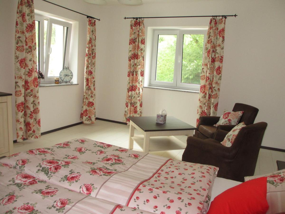 Apartmany U Prochazku Czeski Krumlow Zewnętrze zdjęcie